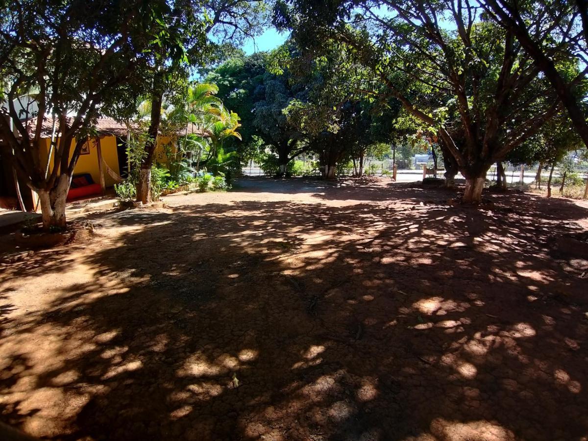Pousada Das Mangueiras Brilho Da Noite Santana Do Riacho Exterior foto